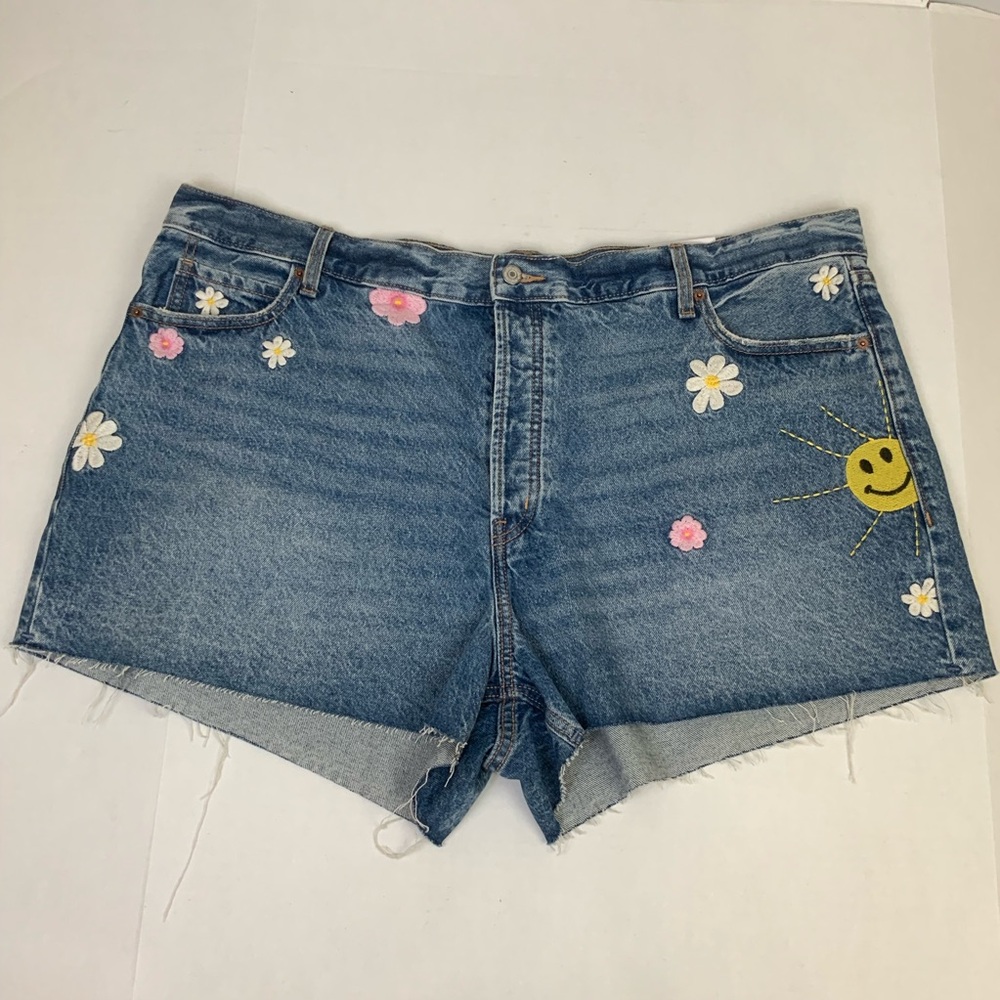 NWT Old Navy Sz 24 Embroidered OG High Rise Button Fly Cutoff Jean Denim Shorts
